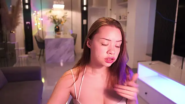 Snapshot of VixenMia chatting on 20, 2, 2026 VixenMia online show from 20, 2, 2026