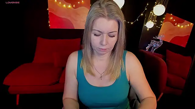 Annie Light online show from 28, 12, 2024