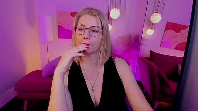 Annie Light online show from 23, 11, 2025