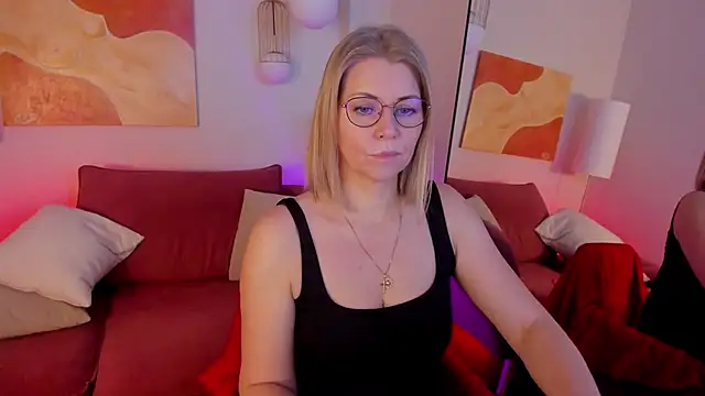 Annie Light online show from 1, 12, 2025