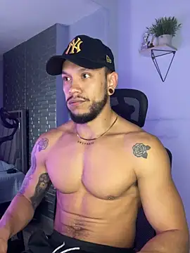 ARON TAYLER01 online show from 28, 10, 2025