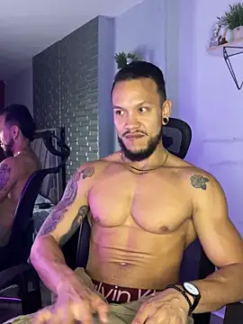 ARON TAYLER01 online show from 6, 11, 2025