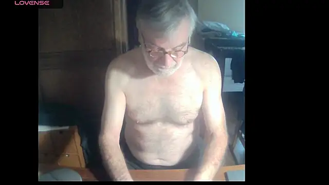 Snapshot of terrybare chatting on 20, 1, 2025 terrybare online show from 20, 1, 2025