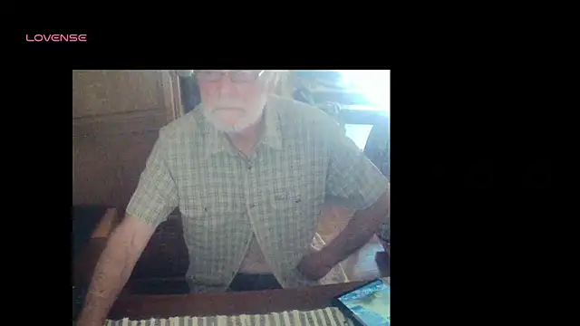 Snapshot of terrybare chatting on 21, 9, 2025 terrybare online show from 21, 9, 2025