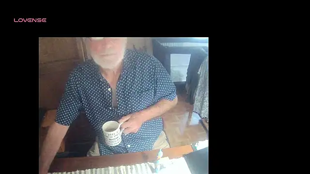 Snapshot of terrybare chatting on 3, 10, 2025 terrybare online show from 3, 10, 2025