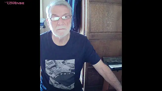 Snapshot of terrybare chatting on 21, 4, 2026 terrybare online show from 21, 4, 2026
