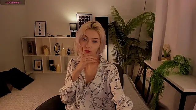 AlysiaSun online show from 15, 9, 2025