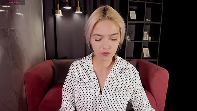 AlysiaSun online show from 17, 9, 2025