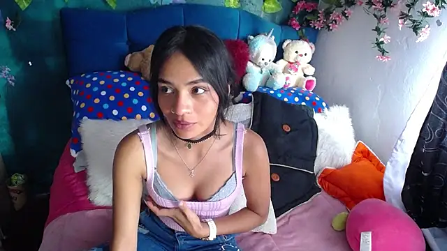 Samara Beltran online show from 8, 12, 2024
