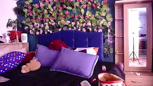 Samara Beltran online show from 25, 1, 2025