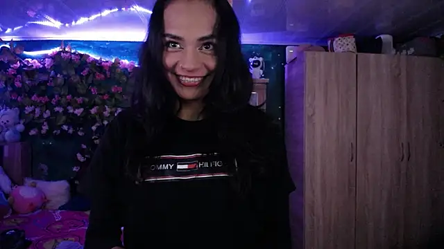 Samara Beltran online show from 22, 2, 2025