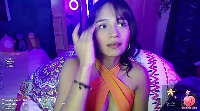 Samara Beltran online show from 28, 2, 2025