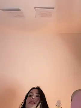 Snapshot of Im_Valentina chatting on 8, 2, 2025 Im Valentina online show from 8, 2, 2025