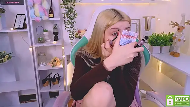 Snapshot of Grace_and__Jacob chatting on 5, 1, 2025 Grace and Jacob online show from 5, 1, 2025