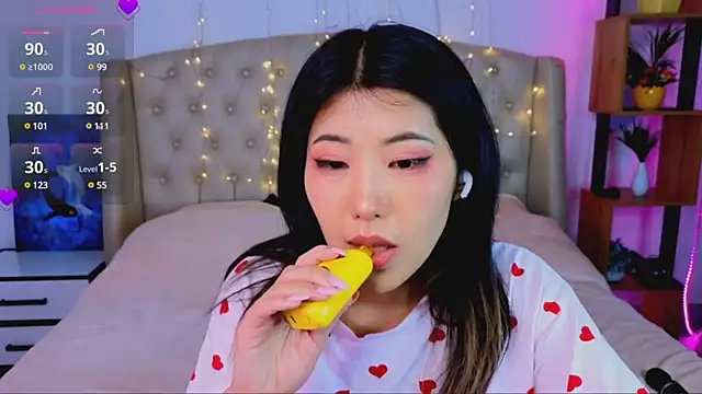 Wendy  Hills online show from 10, 3, 2025