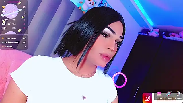 AiishaRose online show from 4, 1, 2025