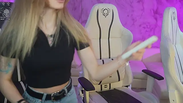 Kisasolo online show from 5, 3, 2025