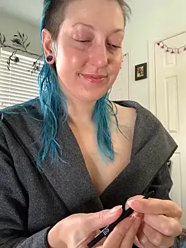 MissCumberdale online show from 19, 12, 2024