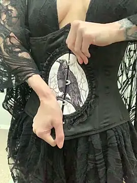 MissCumberdale online show from 13, 9, 2025