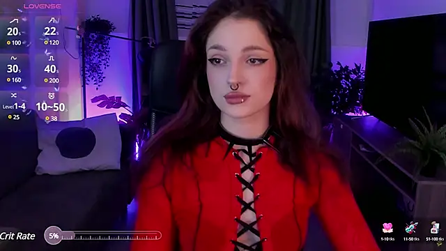 BratzieDarsie online show from 13, 12, 2024