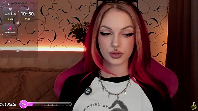 BratzieDarsie online show from 14, 10, 2025