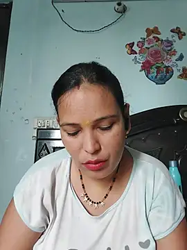 Snapshot of Poojabhabi101 chatting on 24, 7, 2026 Poojabhabi101 online show from 24, 7, 2026