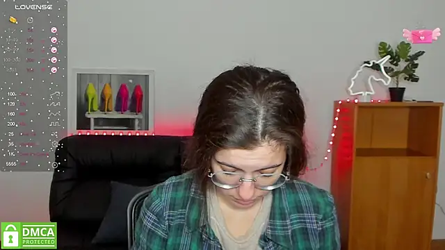 Aminabeatris online show from 1, 3, 2025