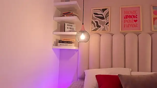 Snapshot of cute__cherry_ chatting on 11, 10, 2025 cute cherry online show from 11, 10, 2025