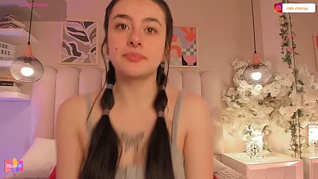 Snapshot of cute__cherry_ chatting on 24, 10, 2025 cute cherry online show from 24, 10, 2025