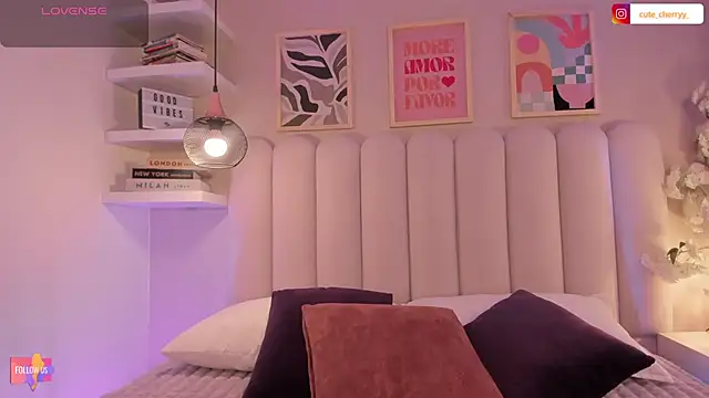 Snapshot of cute__cherry_ chatting on 30, 10, 2025 cute cherry online show from 30, 10, 2025