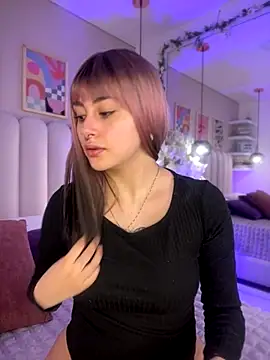 Snapshot of cute__cherry_ chatting on 4, 11, 2025 cute cherry online show from 4, 11, 2025