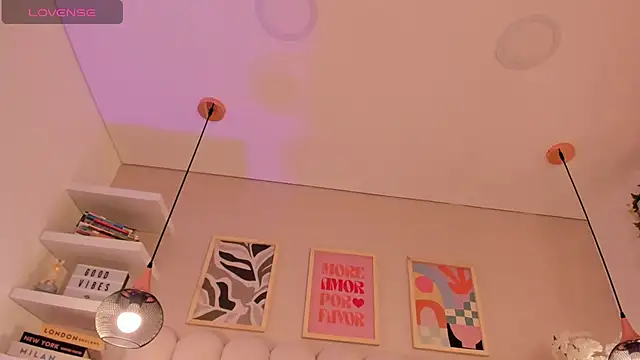 Snapshot of cute__cherry_ chatting on 8, 11, 2025 cute cherry online show from 8, 11, 2025