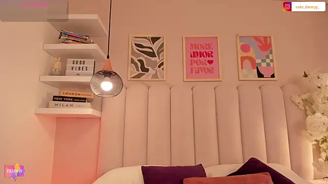 Snapshot of cute__cherry_ chatting on 12, 11, 2025 cute cherry online show from 12, 11, 2025