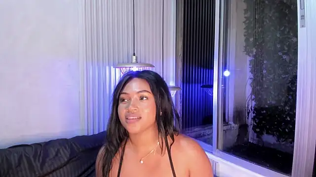 Aluna sweet online show from 25, 2, 2025