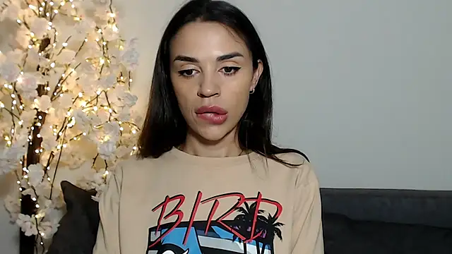 Mika Gold online show from 11, 10, 2025