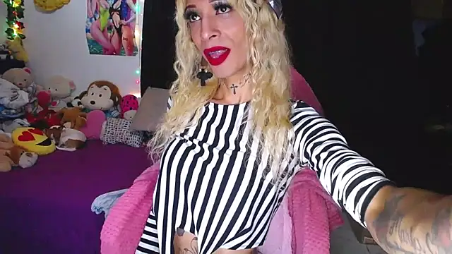 Snapshot of flaquita_corall chatting on 4, 6, 2026 flaquita corall online show from 4, 6, 2026
