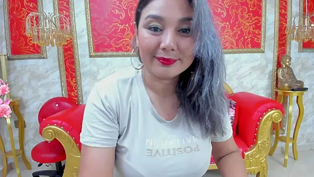 Myhottie Milf online show from 24, 12, 2024