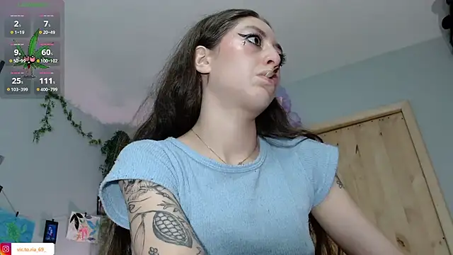 VickyJackson  online show from 11, 10, 2025