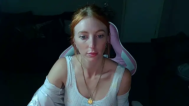 Red firesquirt online show from 16, 10, 2025