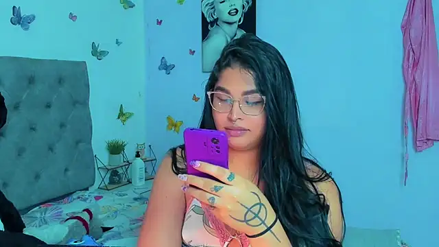 Snapshot of mabellfox chatting on 13, 1, 2025 mabellfox online show from 13, 1, 2025