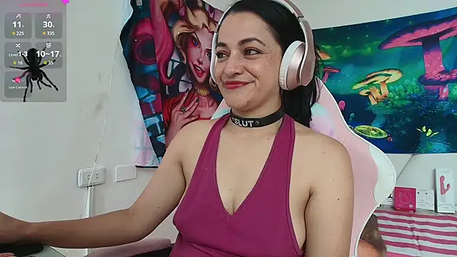 LovelyAzucena online show from 18, 4, 2026