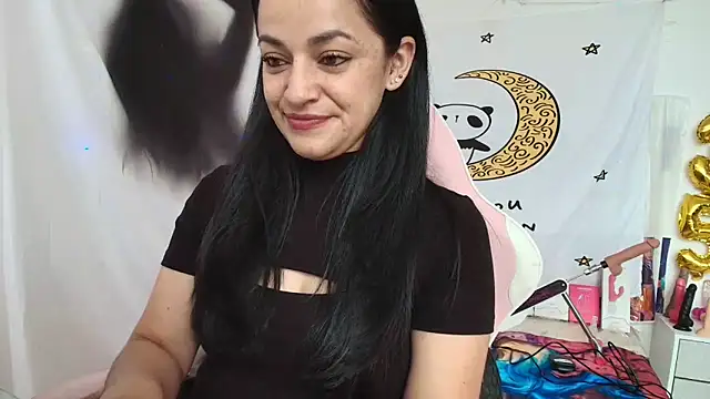 LovelyAzucena online show from 3, 6, 2026