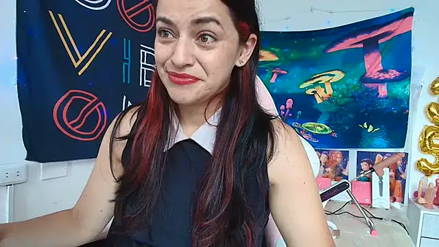 LovelyAzucena online show from 9, 6, 2026
