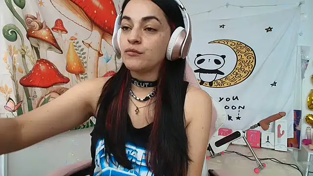 LovelyAzucena online show from 10, 6, 2026