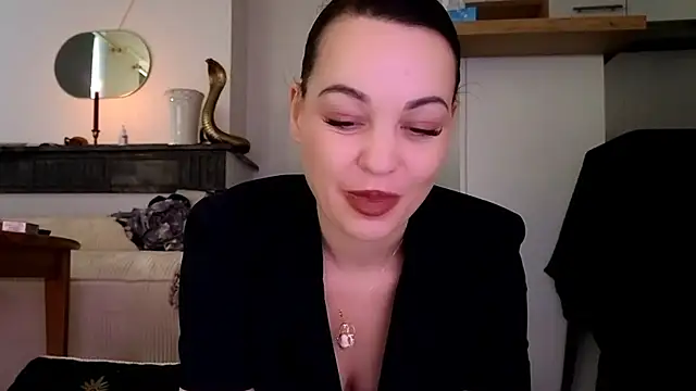 Lilie romeo online show from 5, 12, 2024