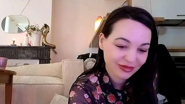 Lilie romeo online show from 15, 2, 2025