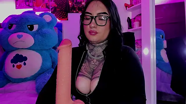 CloeeBeckam online show from 8, 4, 2026