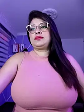 Snapshot of MiiaaJoness chatting on 3, 12, 2024 MiiaaJoness online show from 3, 12, 2024
