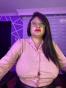 Snapshot of MiiaaJoness chatting on 12, 9, 2025 MiiaaJoness online show from 12, 9, 2025