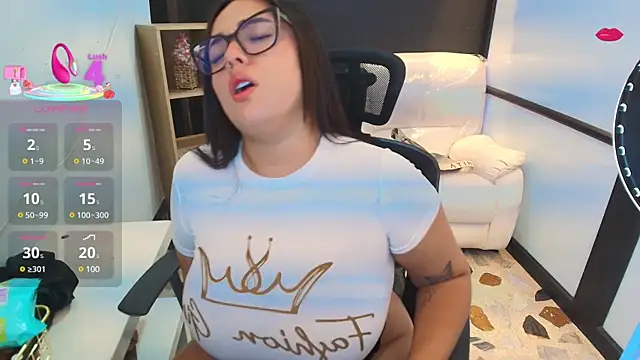 CelesteBrucee online show from 13, 2, 2025